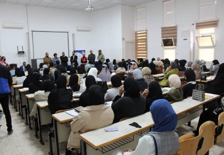 تواصل حملة التوعية حول مخاطر المخدرات والمؤثرات العقلية بجامعة سرت