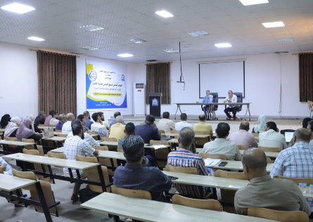رئيس الجامعة يجتمع مع مدراء مكاتب الدراسة والامتحانات بالكليات ومسجلي الكليات