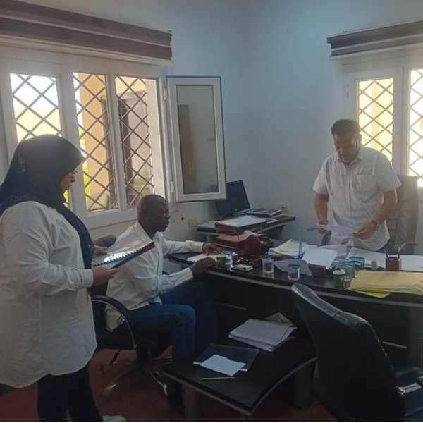 تستعد كلية طب وجراحة الأسنان بجامعة سرت لاستقبال فريق التدقيق المؤسسي المكلف من المركز الوطني لضمان الجودة وتقييم الاداء ويعمل الفريق المكلف على تجهيز كافة الملفات المطلوبة للتدقيق.